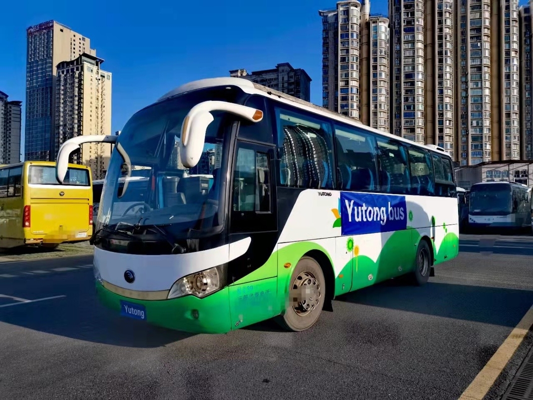 2014 bus ZK6908 di Yutong utilizzato di anno 39 sedili da vendere la vettura utilizzata Bus LHD in buone condizioni