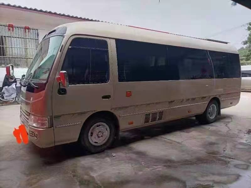 Il sottobicchiere 23-29seats di Toyota ha utilizzato il bus 1HZ/15B quattro/sei cilindri 2014-2018 del sottobicchiere