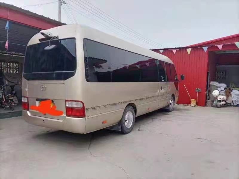 Il sottobicchiere 23-29seats di Toyota ha utilizzato il bus 1HZ/15B quattro/sei cilindri 2014-2018 del sottobicchiere
