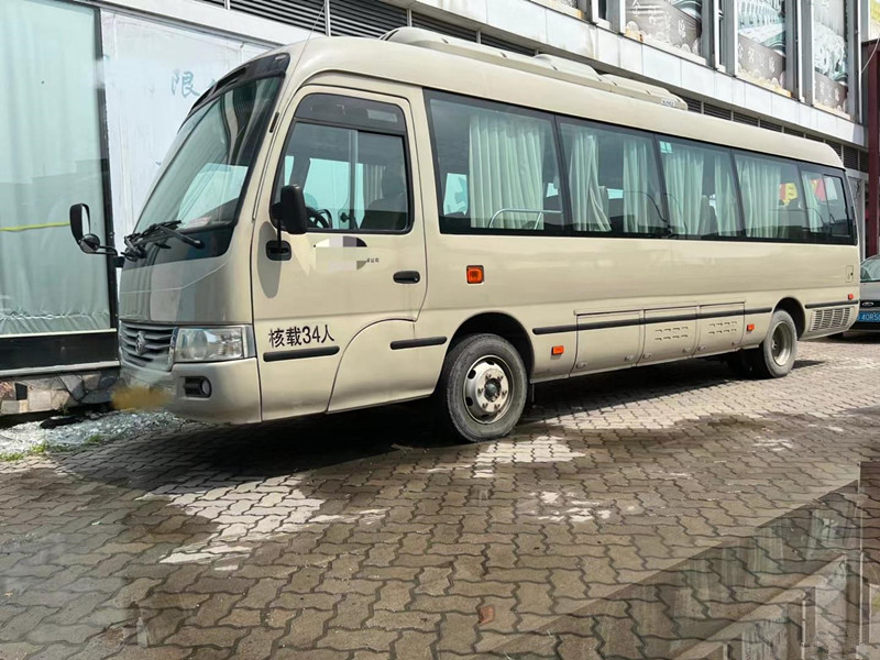 Il bus del sottobicchiere utilizzato 34 sedili ha usato Mini Bus XML6809 con la direzione elettrica della mano sinistra del motore