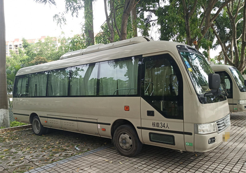 Il bus del sottobicchiere utilizzato 34 sedili ha usato Mini Bus XML6809 con la direzione elettrica della mano sinistra del motore