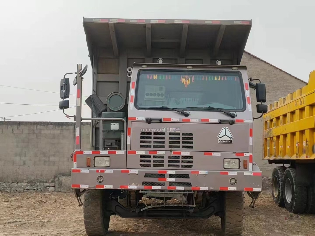 Cino HOWO ha utilizzato lo scaricatore dell'autocarro con cassone ribaltabile con 430HP il motore 120 Ton Load Used For Mine