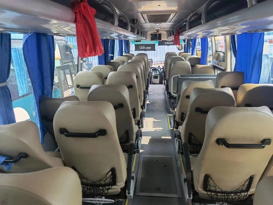 2013 bus ZK6107 di Yutong utilizzato di anno 45 sedili che dirige RHD in buone condizioni
