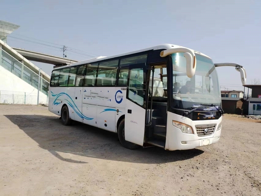 Il colore bianco delle doppie porte dei sedili del Microbus 43 della seconda mano ha utilizzato il motore del bus ZK6102D Yuchai di Yutong