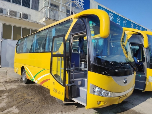 30 sedili hanno utilizzato la seconda mano gialla Yutong ZK6798 del motore di Yuchai di colore delle vetture di passeggero