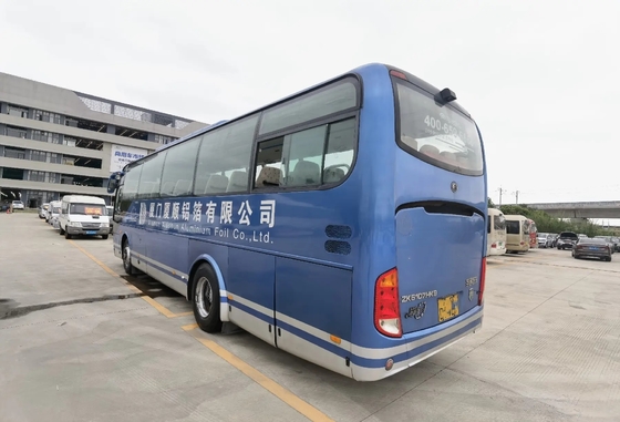 Compartimento di bagagli usato dei sedili del bus di navetta 45 grande 10,5 metri di Yuchai del motore della porta media di secondo della mano bus ZK6107 di Yutong
