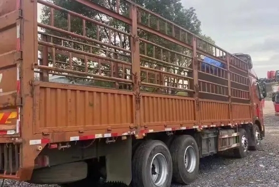 la seconda mano Lorry Orange Color 12 misura il camion con un contatore del carico dei cilindri 420hp 2021year Dongfeng del motore 6 di Yuchai del modo dell'azionamento 8×4