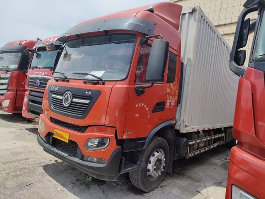 Camion utilizzati Cummins Engine del carico un cambio veloce da 245 cavalli vapore 10 metri di alta cabina di lunghezza Dongfeng Van Truck del tetto