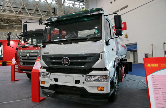 Camion petrolifero pesante Camion sinotruck 20m3 Camion petrolifero Leggio di alluminio MAN Flat Cab