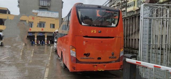 I bus di giro utilizzati di Yutong ZK6998 hanno usato un anno di lusso di 39 dei sedili di Yuchai della vettura diesel del motore bus di Buses Used Intercity nel 2014